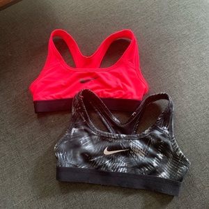 2 sports Nike sports bras